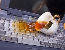 Khắc phục sự cố khi laptop bị dính nước Khắc phục sự cố khi laptop bị dính nước